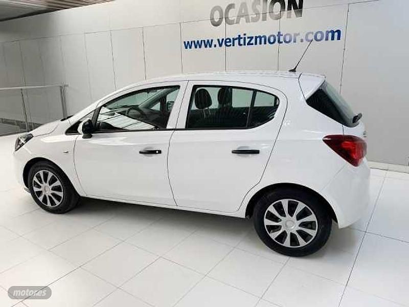 Usado Opel Corsa Business 75 CV (55 kW) 2018 Blanco Familiar