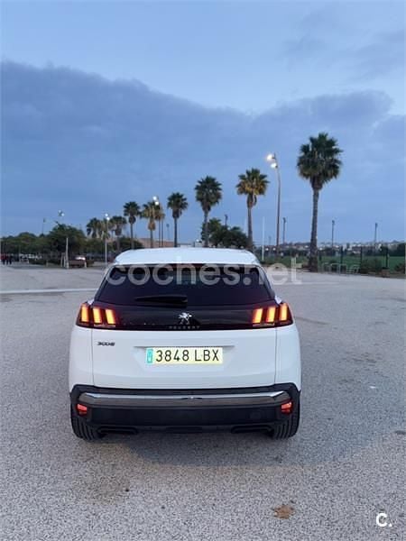 Usado Peugeot 3008 Active 130 CV (95 kW) 2019 Blanco SUV