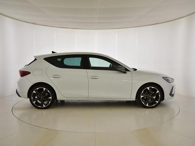 Usado Cupra Leon 150 CV (110 kW) 2025 Blanco
