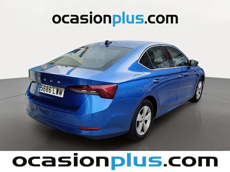 Usado Skoda Octavia Ambition 116 CV (85 kW) 2022 Azul SUV