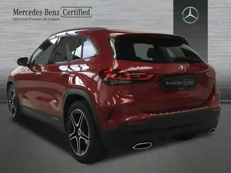 Usado Mercedes GLA200 AMG line 150 CV (110 kW) 2021 Rojo SUV