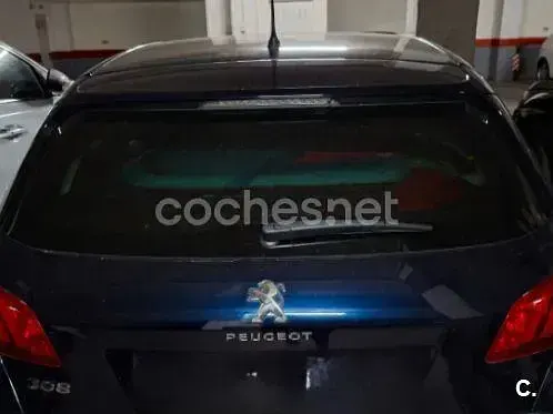 Usado Peugeot 308 Active 110 CV (80 kW) 2020 Negro Berlina
