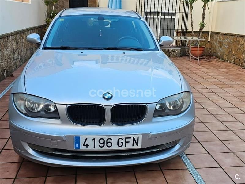 Usado BMW 118 122 CV (89 kW) 2008 Gris / plata Utilitario