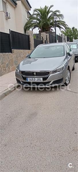 Usado Peugeot 508 SW Active 120 CV (88 kW) 2017 Gris / plata Familiar