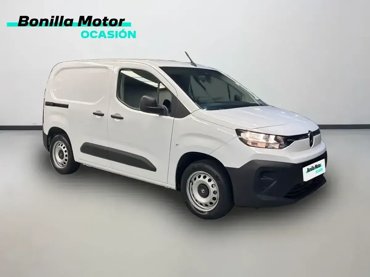 Usado Citroën Berlingo 102 CV (75 kW) 2024 Blanco Monovolumen
