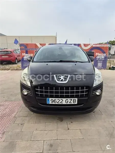 Usado Peugeot 3008 120 CV (88 kW) 2010 Negro Familiar