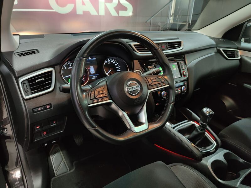 Usado Nissan Qashqai Acenta 140 CV (102 kW) 2021 Negro SUV