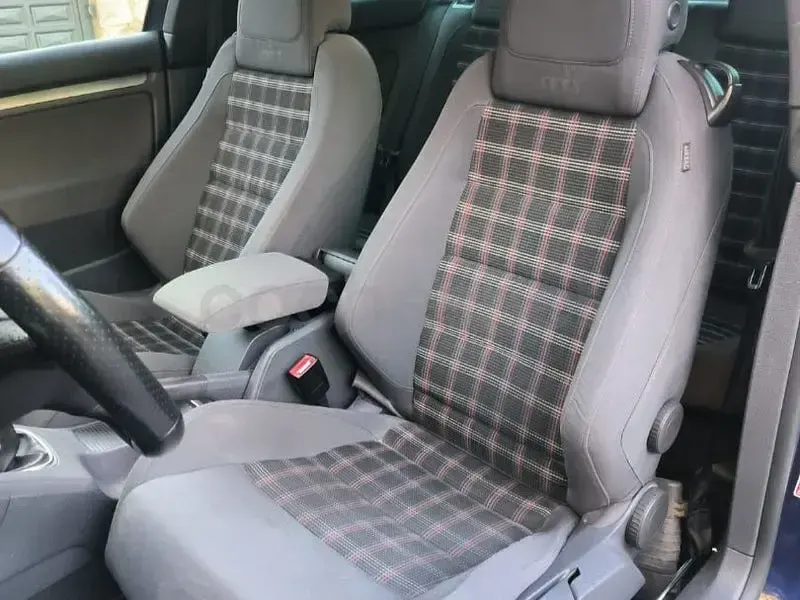 Usado VW Golf IV GTI 200 CV (147 kW) 2005 Azul Berlina