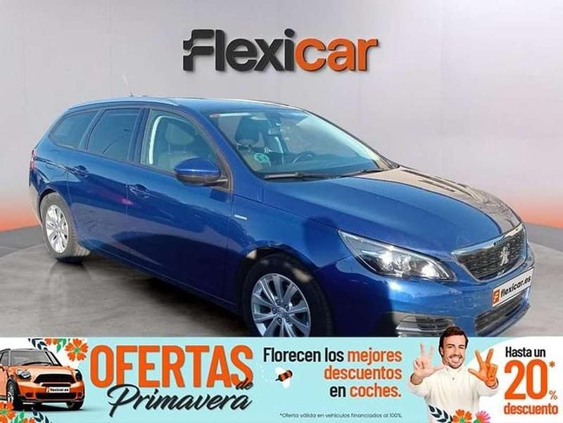 Usado Peugeot 308 131 CV (96 kW) 2019 Azul Berlina
