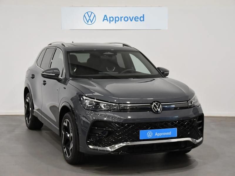 Usado VW Tiguan R-line 272 CV (200 kW) 2025 Gris/plata SUV