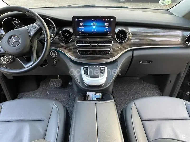Usado Mercedes V220 Avantgarde 163 CV (119 kW) 2024 Negro Monovolumen