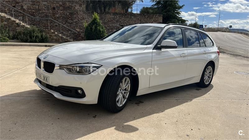 Usado BMW 320 Efficient Dynamics 163 CV (119 kW) 2015 Blanco Familiar