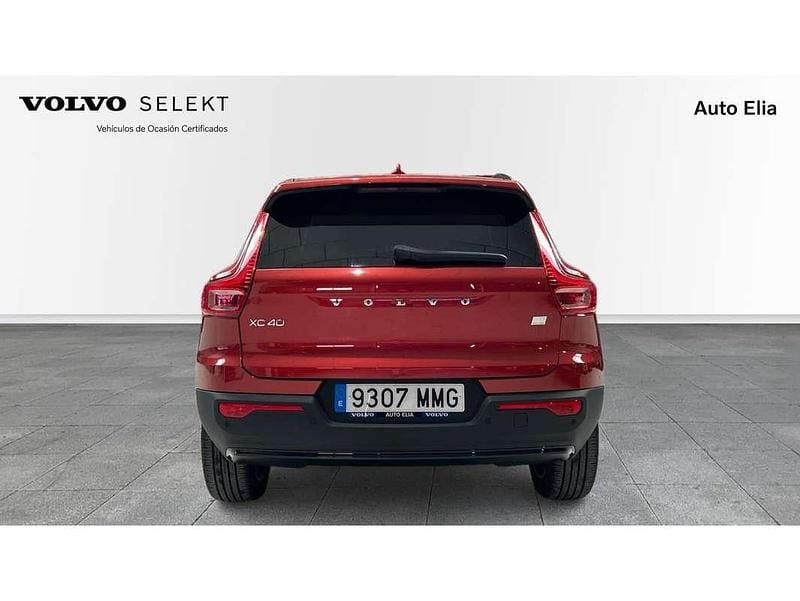 Begagnad Volvo XC40 Ultimate 261 HK (191 kW) 2023 Grå SUV