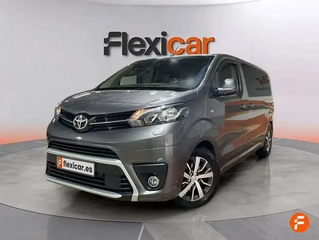 Usado Toyota Proace Advance 120 CV (88 kW) 2018 Gris Monovolumen