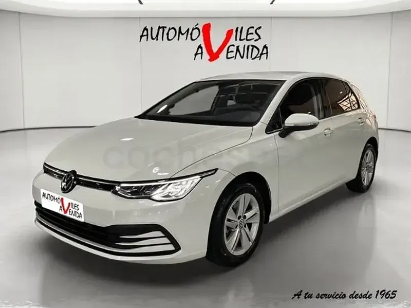 Usado VW Golf VIII Life 115 CV (84 kW) 2022 Blanco Berlina