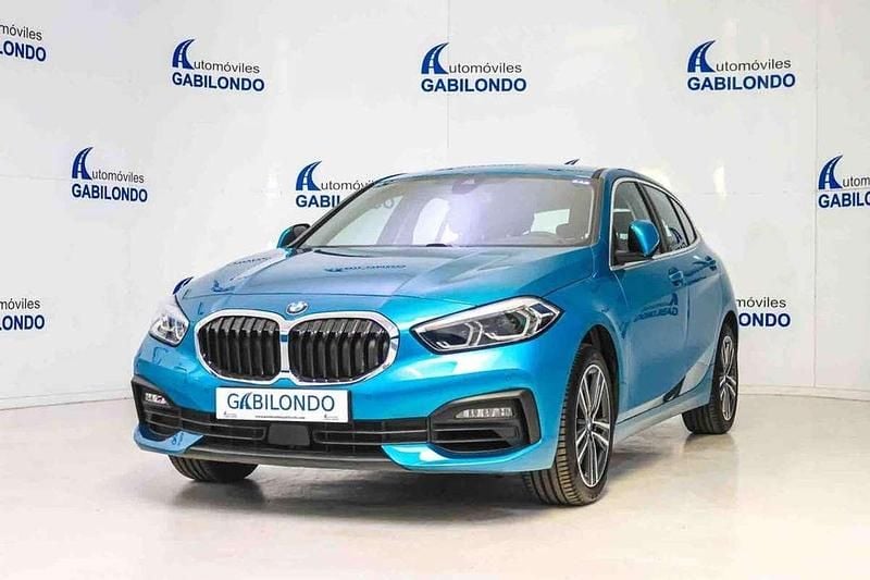 Azul Usado 2023 BMW 116 Utilitario | 28.900 € - Imagen 1/4