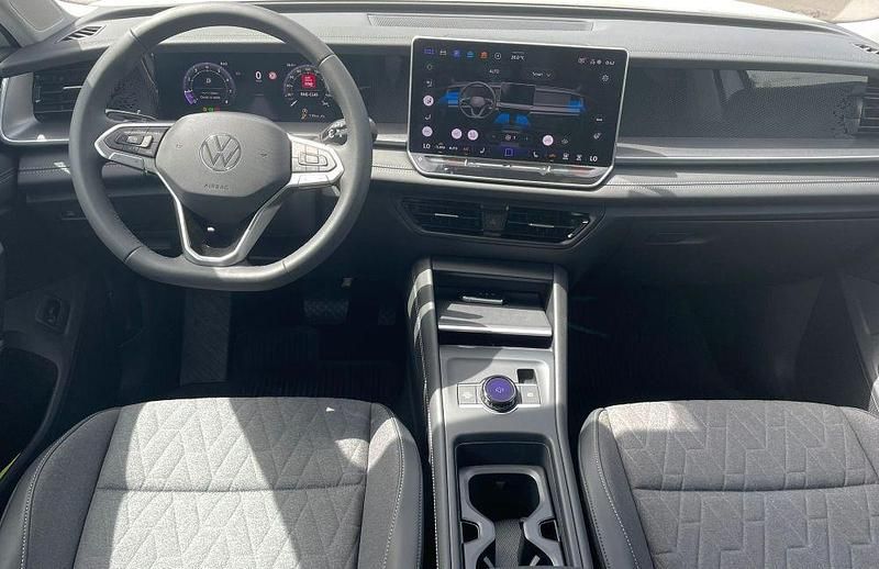 Usado VW Tayron 150 CV (110 kW) 2025 Blanco puro SUV