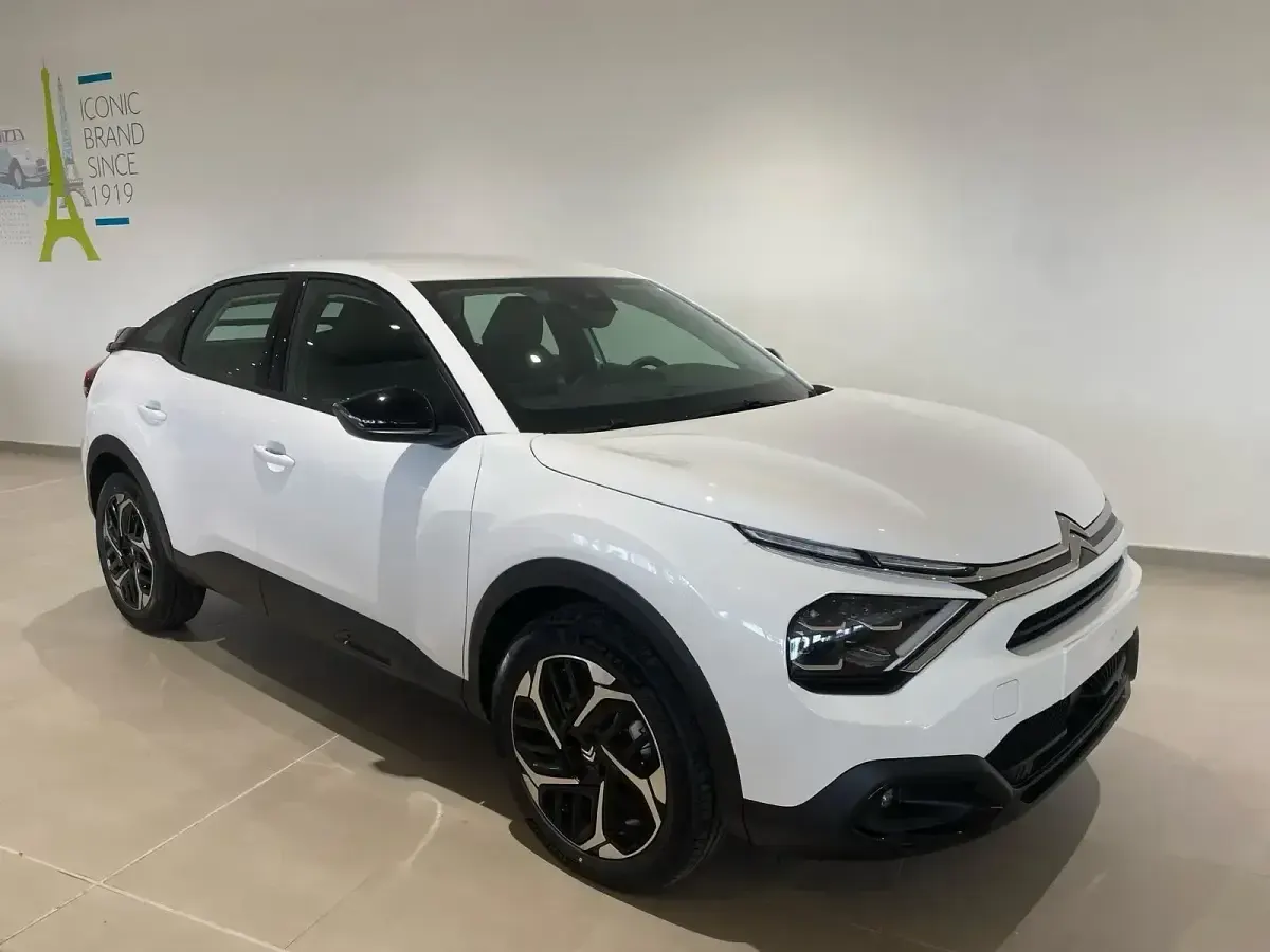 Usado Citroën C4 Business Class 130 CV (95 kW) 2024 Blanco SUV