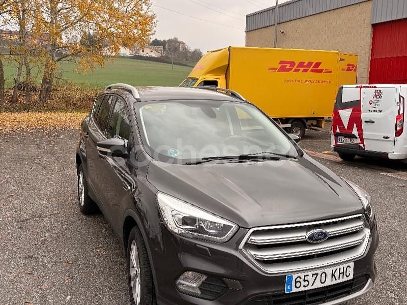 Gris / plata Usado 2018 Ford Kuga Titanium SUV | 12.499 € (Buen precio) - Imagen 1/4