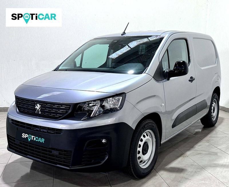 Usado Peugeot Partner S 130 CV (95 kW) 2024 Gris Monovolumen
