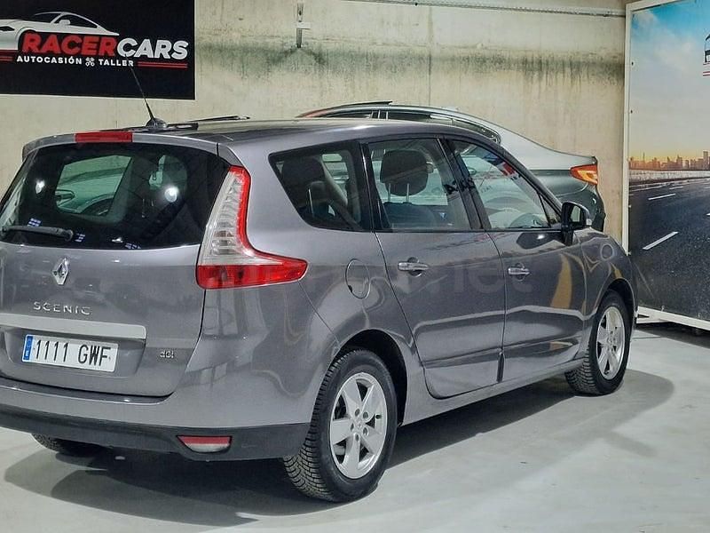 Usado Renault Grand Scénic III Dynamique 105 CV (77 kW) 2010 Gris / plata Monovolumen