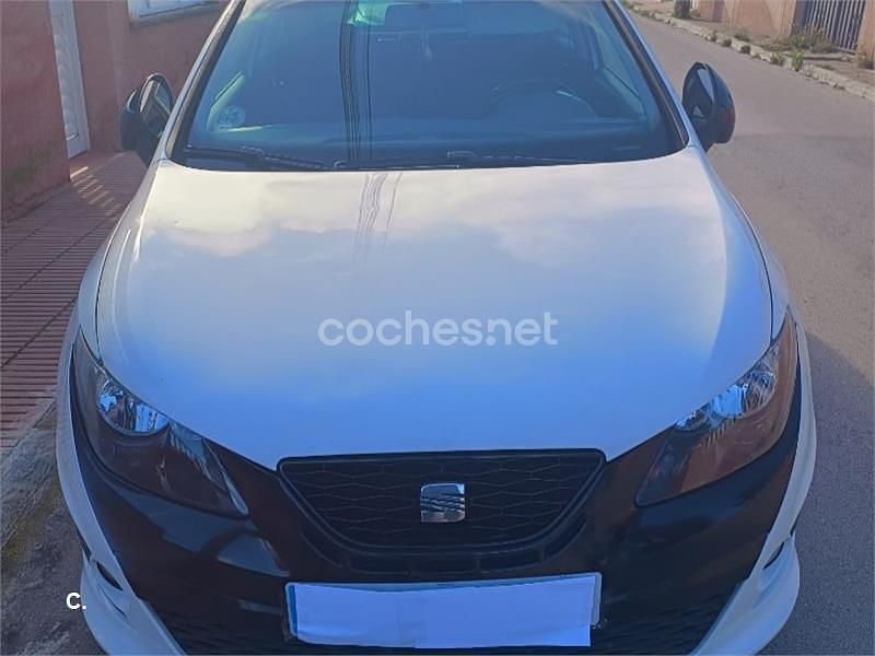 Usado Seat Ibiza SC FR 143 CV (105 kW) 2010 Blanco Utilitario