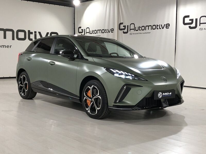Usado MG MG4 EV 319 kW (435 CV) 2023 Verde Utilitario