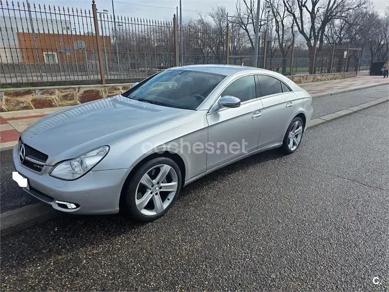 Usado Mercedes CLS350 292 CV (214 kW) 2007 Gris / plata Berlina