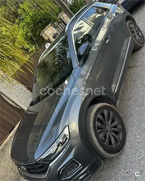 Usado VW T-Roc Sportline 150 CV (110 kW) 2021 Gris / plata SUV