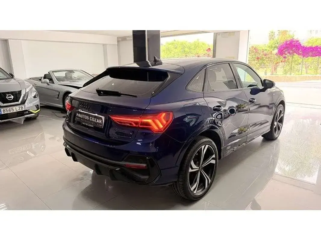 Usado Audi Q3 Sportback Ambiente 150 CV (110 kW) 2021 Azul SUV