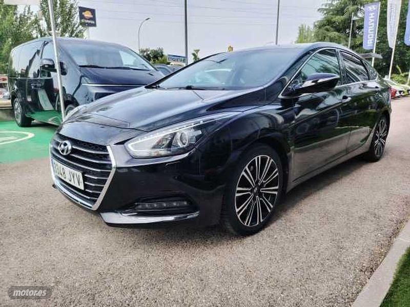 Usado Hyundai i40 Style 141 CV (103 kW) 2017 Negro Berlina