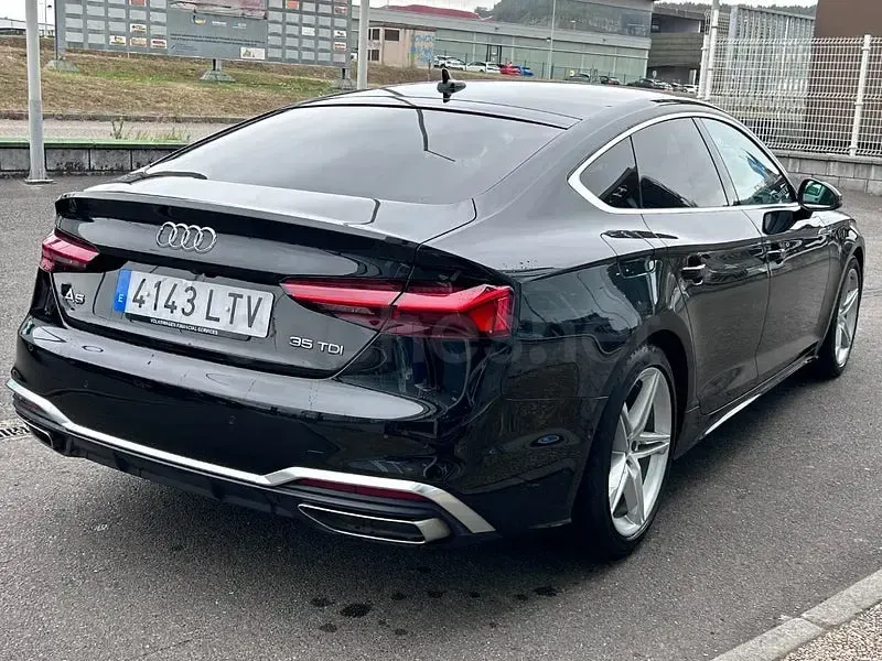 Usado Audi A5 Sportback S-Line 163 CV (119 kW) 2021 Negro Utilitario