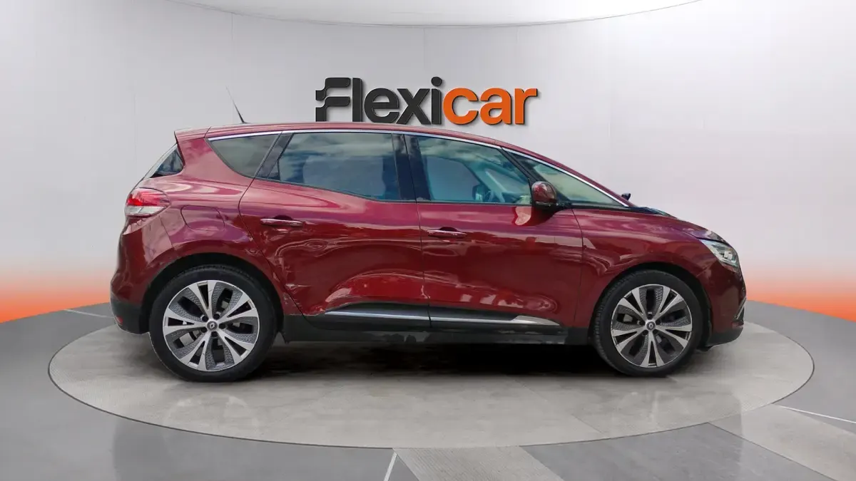 Usado Renault Scénic IV Zen 140 CV (102 kW) 2018 Burdeos Monovolumen