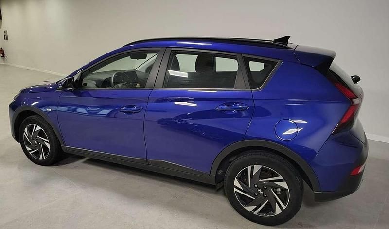 Usado Hyundai Bayon 99 CV (72 kW) 2022 Azul SUV