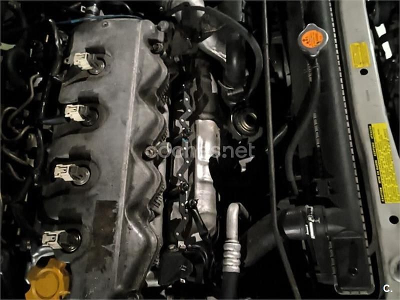 Usado Nissan Almera Tino Tekna 136 CV (100 kW) 2003 Gris / plata Monovolumen