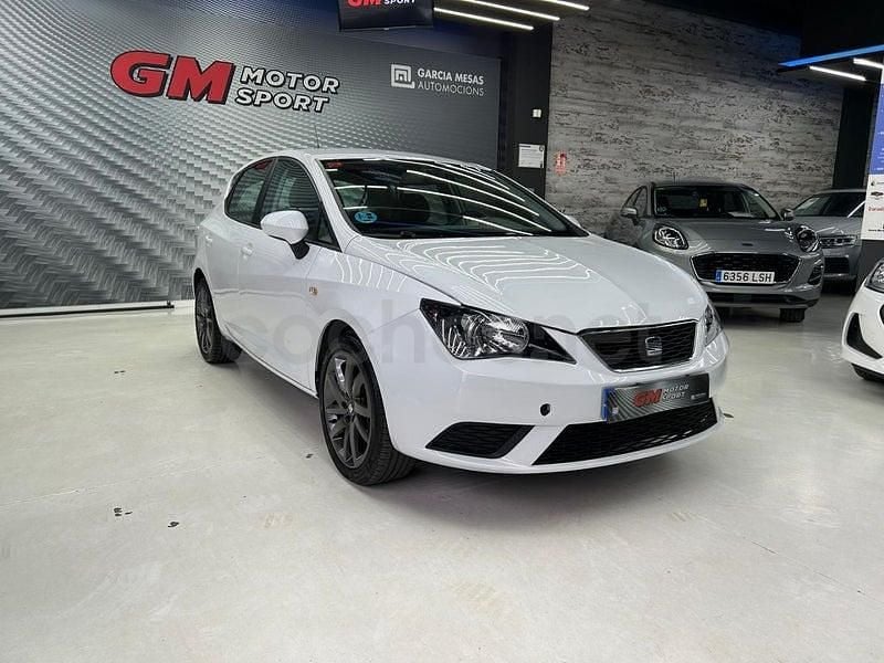 Usado Seat Ibiza Reference 70 CV (51 kW) 2012 Blanco Berlina