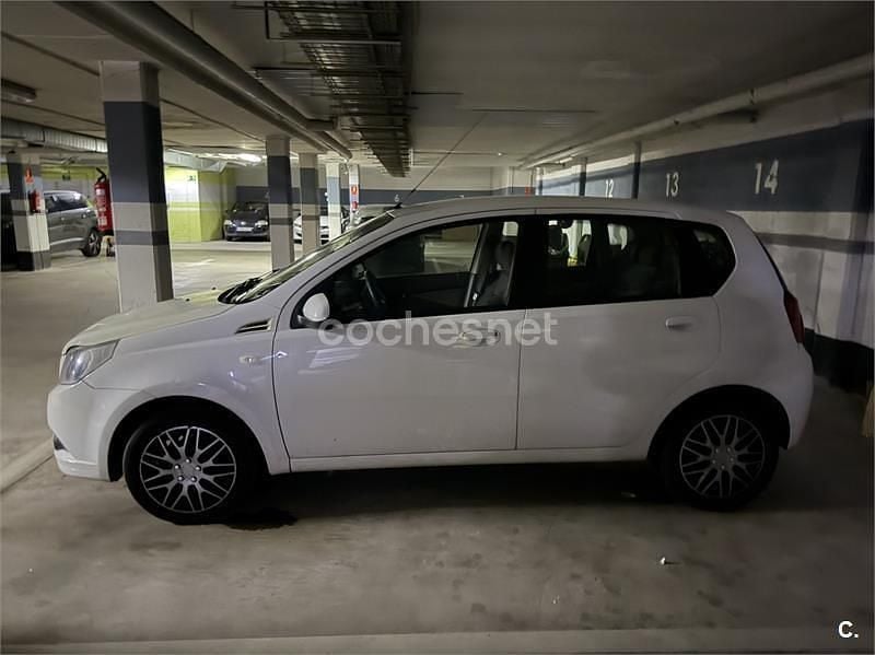 Usado Chevrolet Aveo LS 84 CV (61 kW) 2012 Blanco Berlina