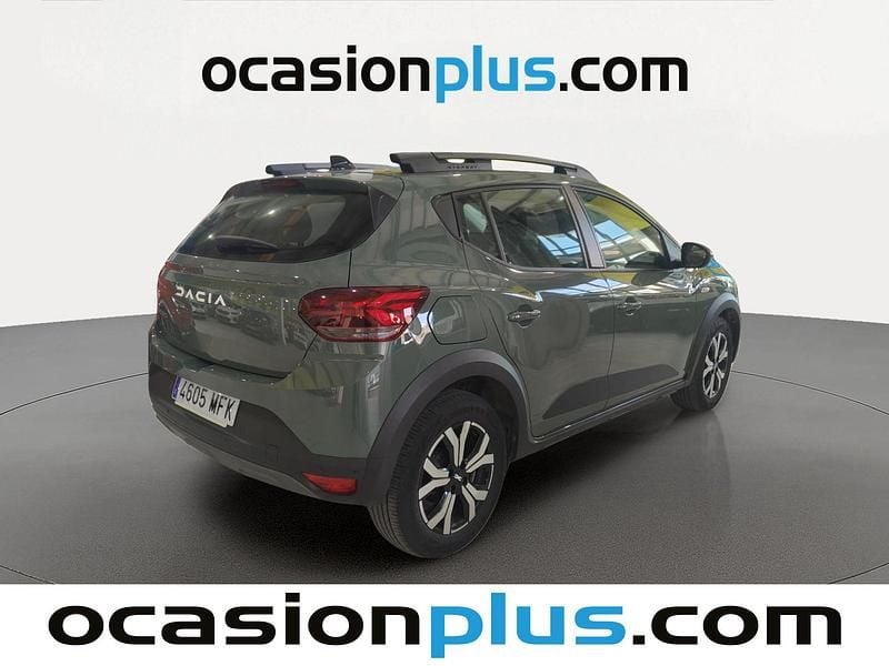 Usado Dacia Sandero Expression 101 CV (74 kW) 2023 Verde Utilitario