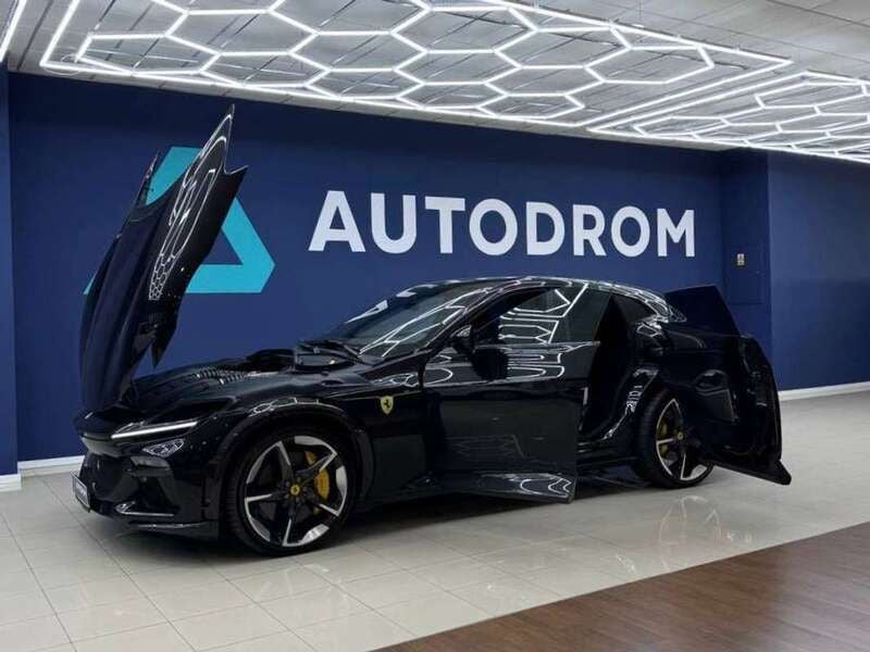 Usado Ferrari Purosangue 725 CV (533 kW) 2024 Negro SUV