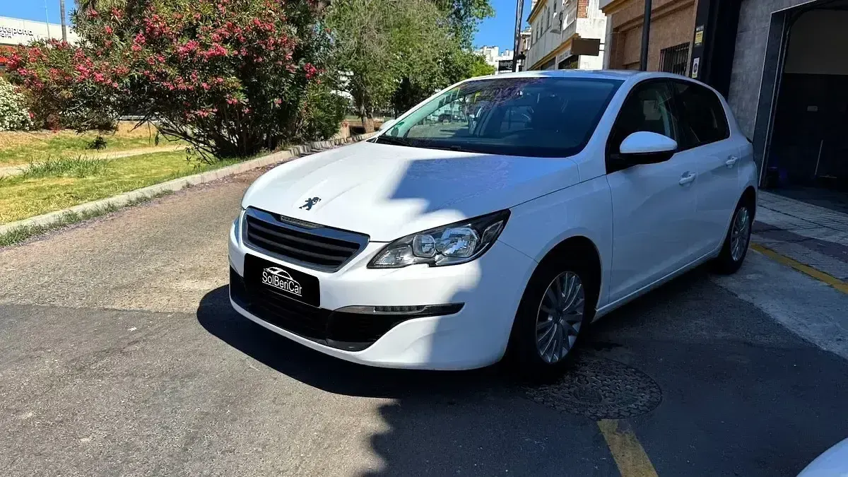 Usado Peugeot 308 Business-Line 100 CV (73 kW) 2017 Blanco