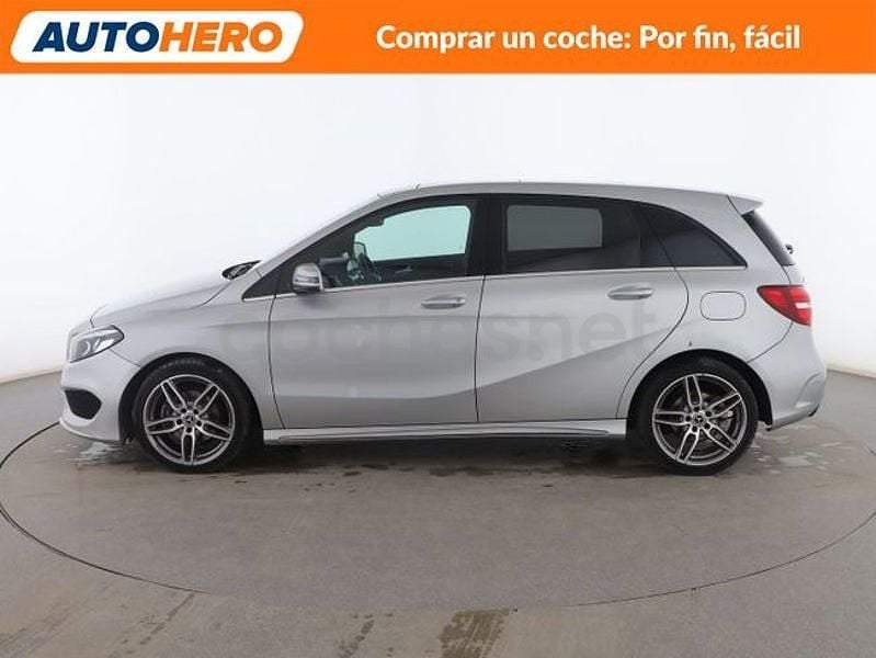 Usado Mercedes B200 AMG line 136 CV (100 kW) 2017 Gris / plata Monovolumen