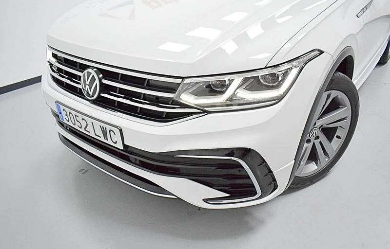 Usado VW Tiguan R-line 150 CV (110 kW) 2022 Blanco SUV