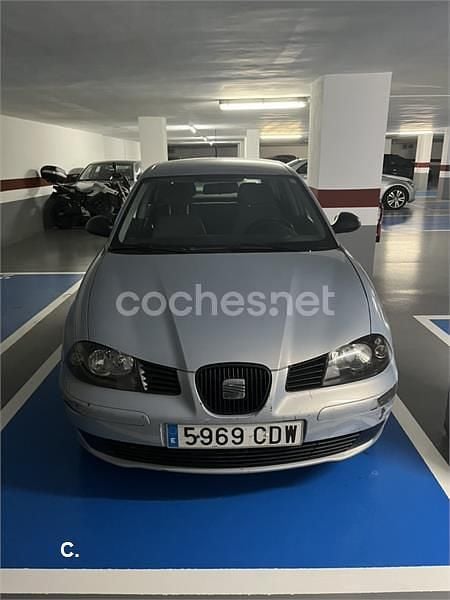 Usado Seat Ibiza Stella 64 CV (47 kW) 2004 Gris / plata Utilitario
