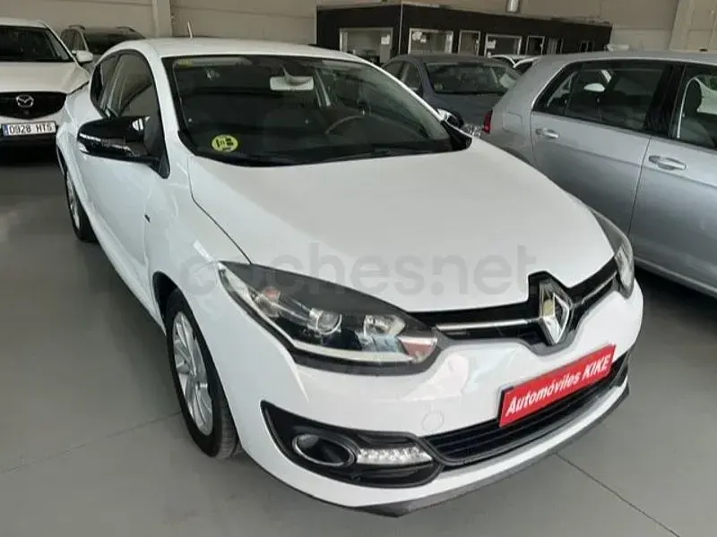 Usado Renault Mégane LIMITED 95 CV (69 kW) 2014 Blanco Coupe