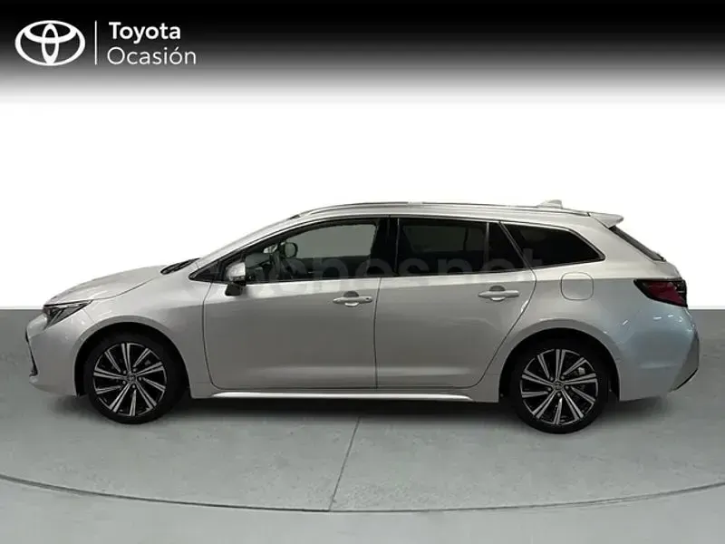 Usado Toyota Corolla Sport 122 CV (89 kW) 2023 Gris / plata Familiar