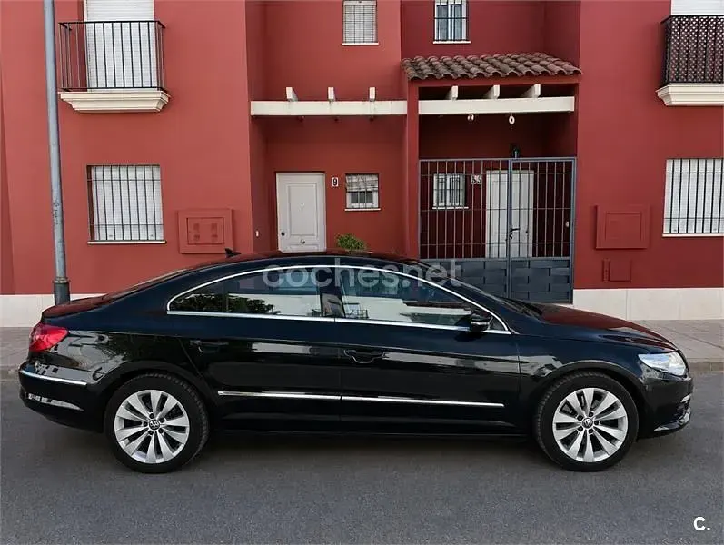Usado VW Passat 140 CV (102 kW) 2010 Negro Berlina