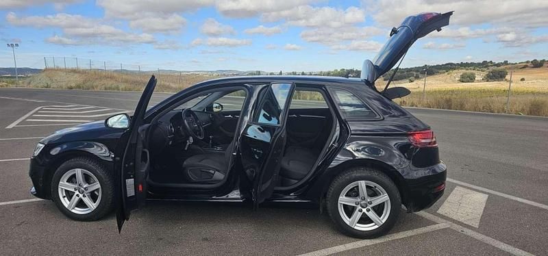 Negro Usado 2019 Audi A3 Sportback Utilitario | 16.777 € (Buen precio) - Imagen 1/4