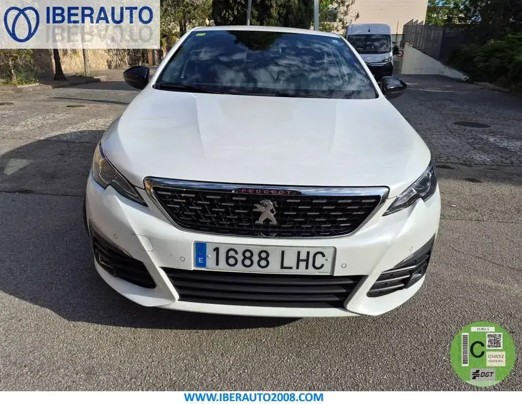 Usado Peugeot 308 SW GT 131 CV (96 kW) 2020 Blanco Familiar