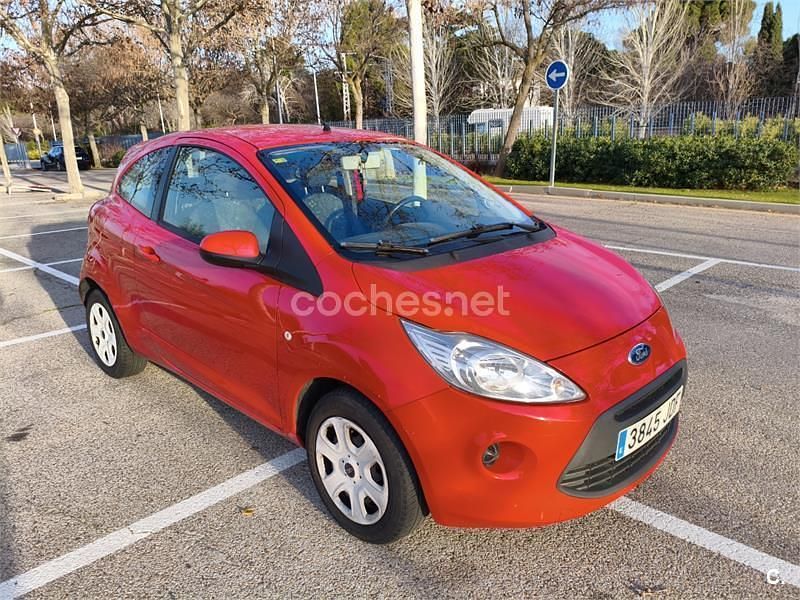 Usado Ford Ka Grand Prix III 69 CV (50 kW) 2015 Rojo Berlina