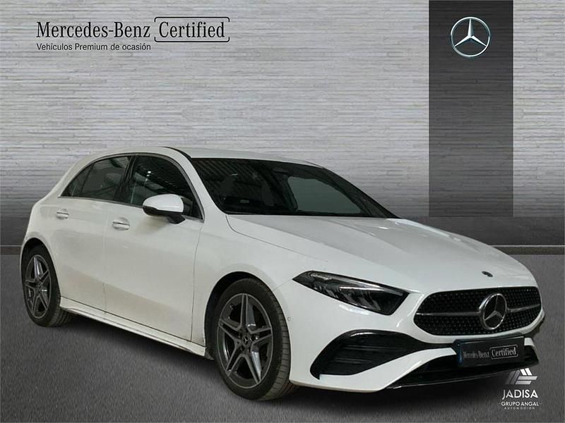 Usado Mercedes A200 AMG line 150 CV (110 kW) 2024 Blanco Berlina